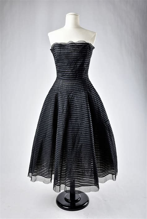 07675 christian dior dress|Christian Dior fashion label.